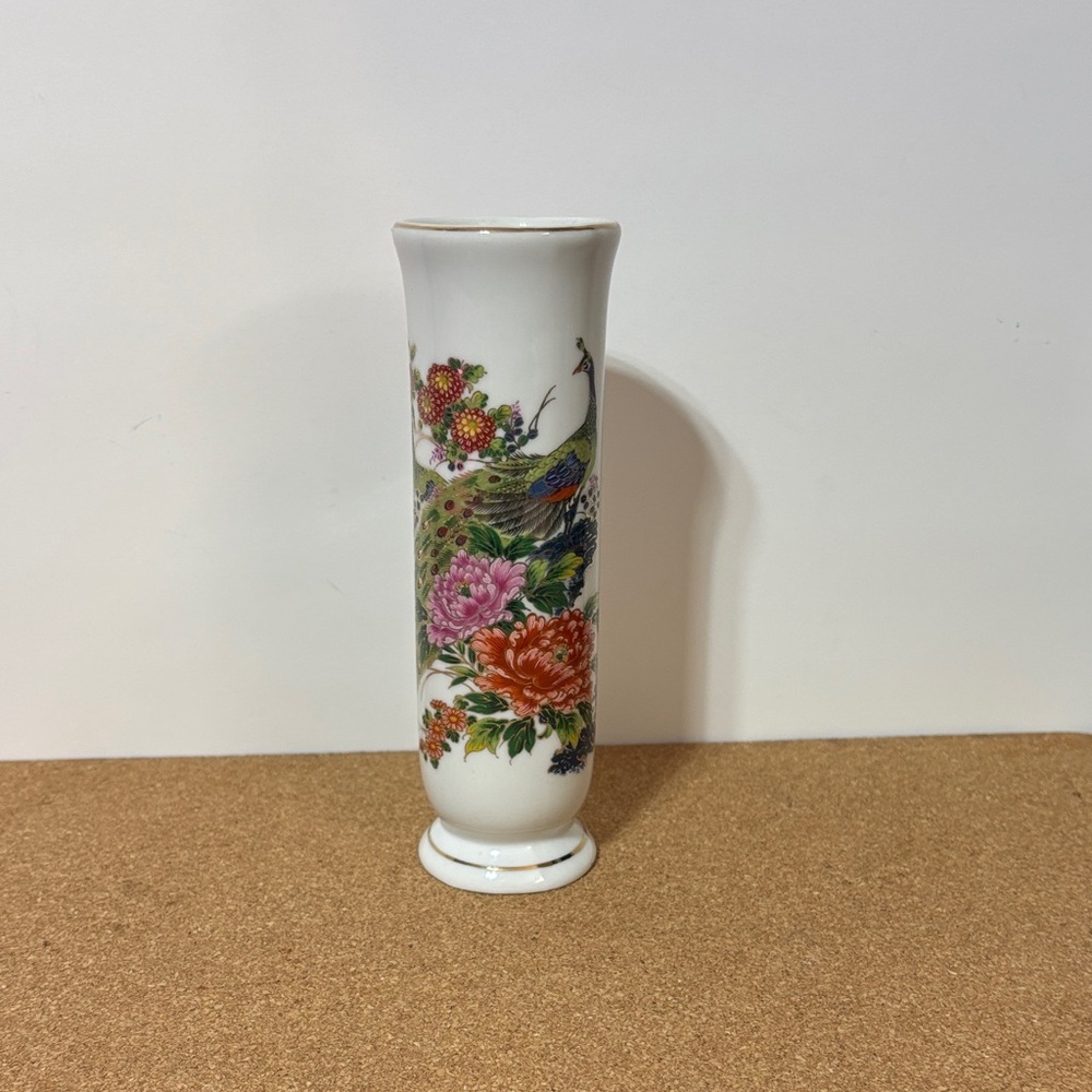 💐Vintage Hand Painted Floral Peacock Porcelain Bud Vase White 6.5x2” Japan